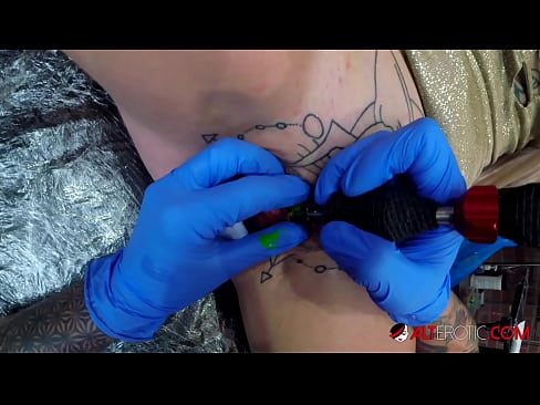 ❤️ Itin tatuiruota karšta Sully Savage gavo tatuiruotę ant savo klitorio ❤ Anal porno prie porno lt.obuvlisett.ru